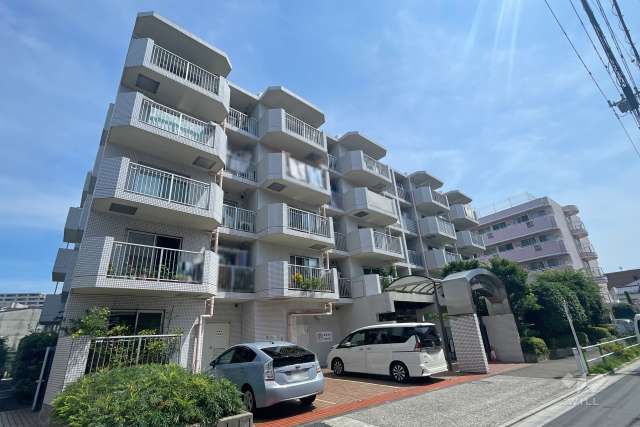 ドミール上板橋の外観（南西側から）