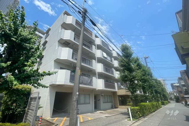 いづみハイツ本蓮沼の外観（南西側から）
