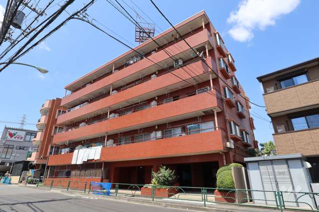 グレイス西台の外観（南東側から）