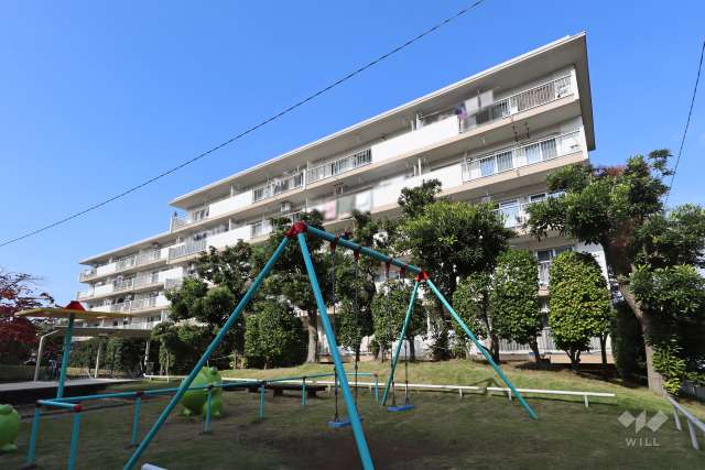 前野台住宅5号棟の外観（南東側から）