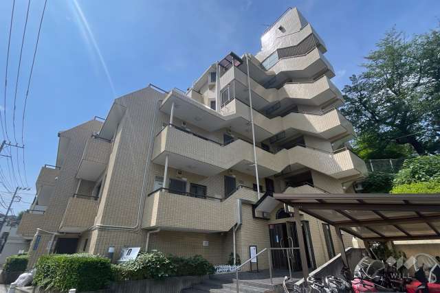 キャニオンマンション若木町の外観（北東側から）