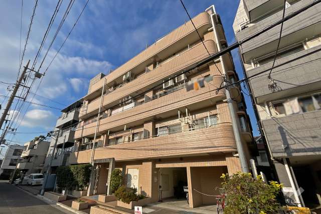 リーベスト浮間舟渡の外観（南側から）