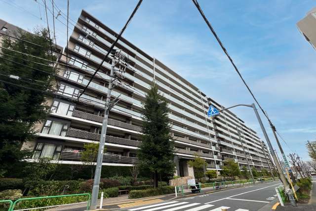 パークホームズ板橋蓮根二番街の外観（南西側から）