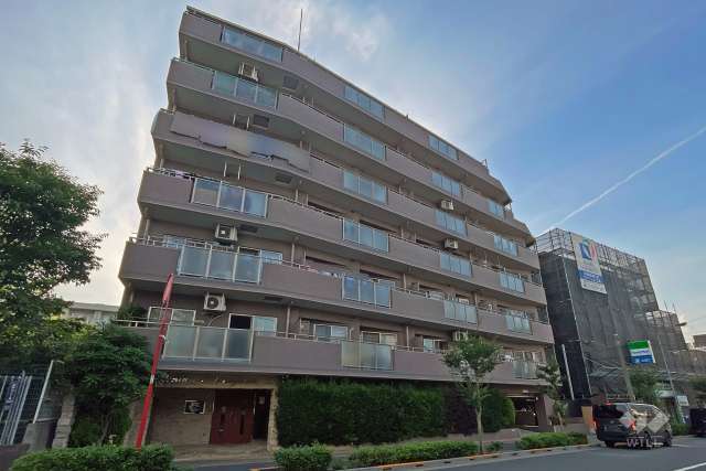 センチュリー滝野川の外観（南東側から）