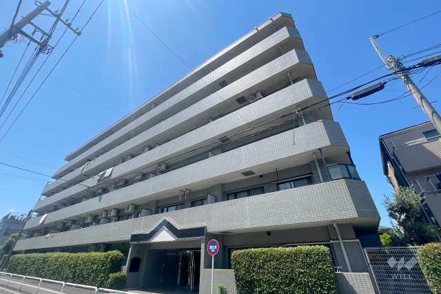 ウインベルコーラス北赤羽の外観（南東側から）