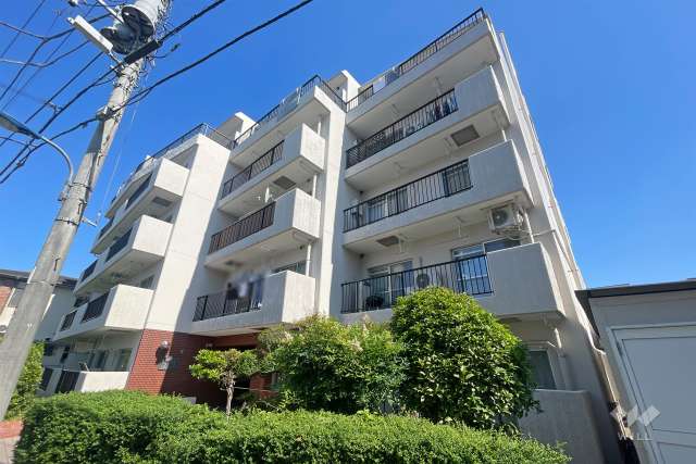 赤羽シティハイツの外観（南東側から）