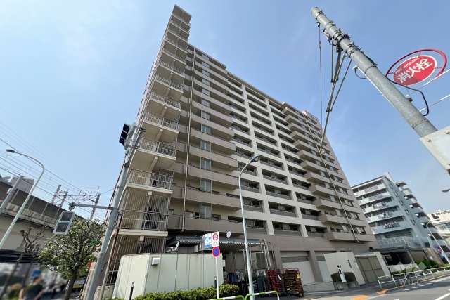 アクトピア北赤羽参番館の外観（南東側から）