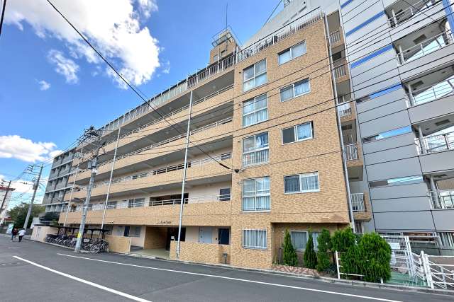 ライオンズマンション王子第５の外観（北西側から）