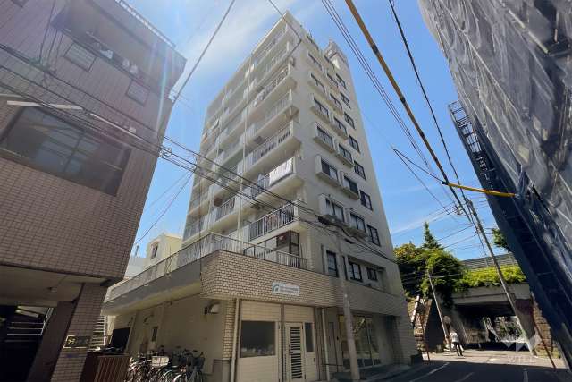 リーフハイツ東十条の外観（南東側から）