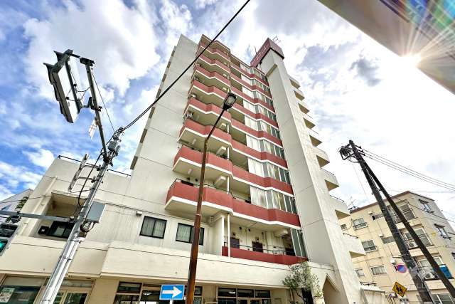 上十条ダイヤモンドマンションの外観（北東側から）