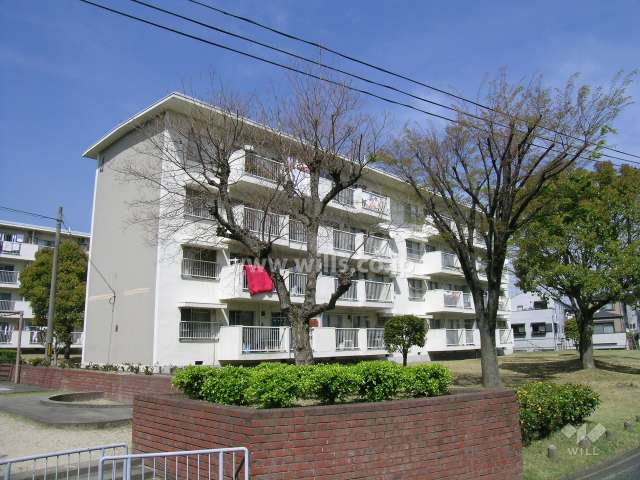 公団石澄住宅4号棟の外観（南西側から）