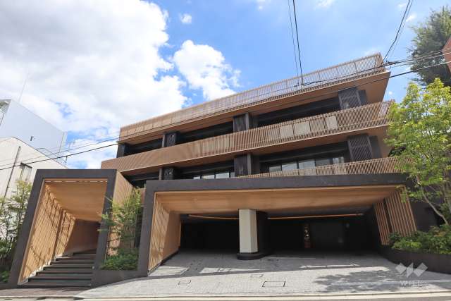 ザ・パークハウスグラン神山町の外観(北西側から)