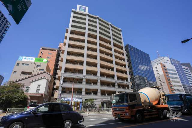 エステムコート大阪中之島南の外観（南東側から）