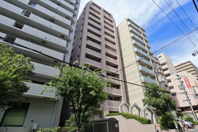 ファミール上町の外観（南西側から）