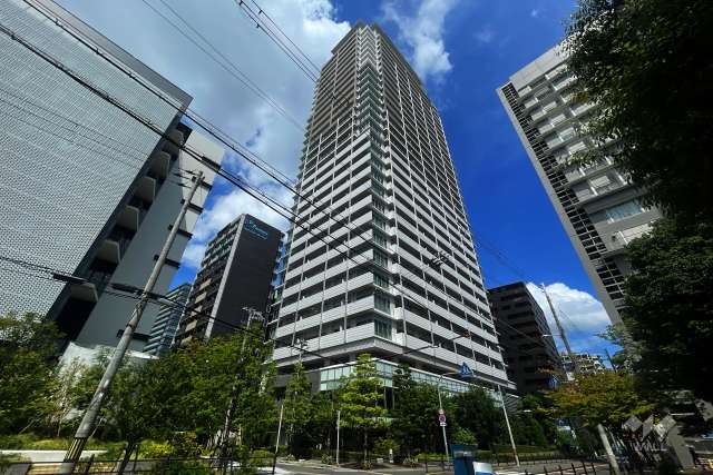 パークタワー梅田の外観(南東側から)