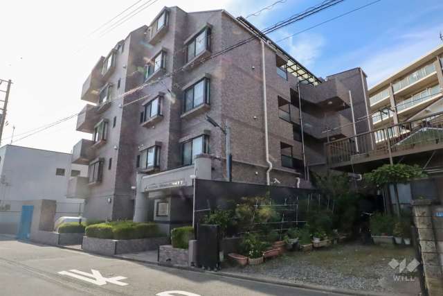 ライオンズマンション新川崎南第2の外観(東側から)