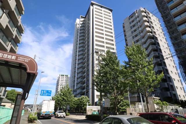 アクアリーナ川崎アズリーノタワーの外観(南西側から)