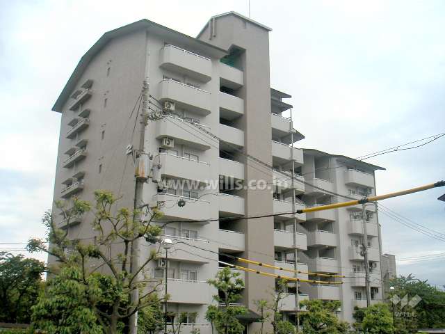 芦屋緑2住宅 1号棟の外観（北東側から）