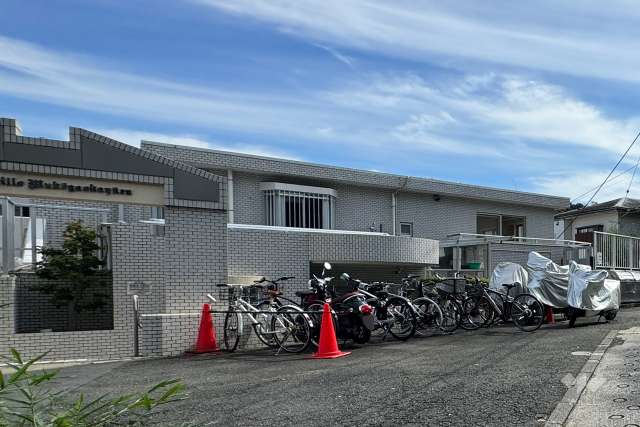 ライオンズヒルズ向ヶ丘遊園の外観（北西側から）