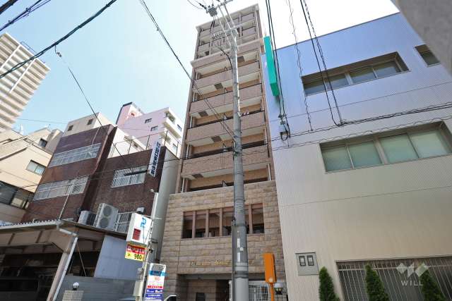 プレサンス心斎橋EASTの外観（南西側から）