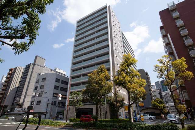 ザ・パークハウス大阪福島の外観（南西側から）