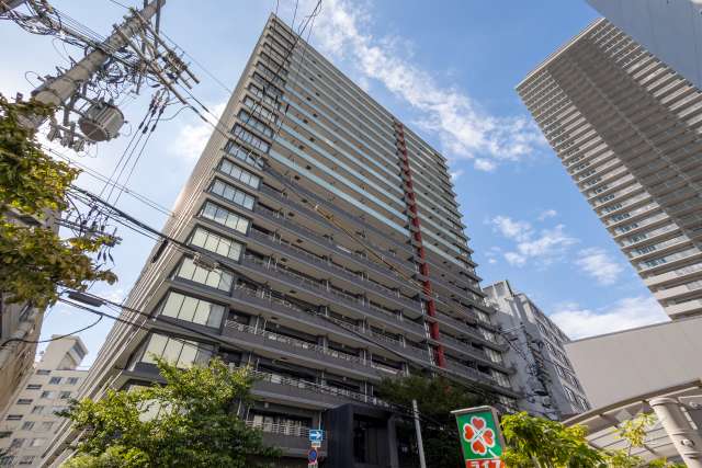 ロジュマンタワー梅田の外観（南東側から）