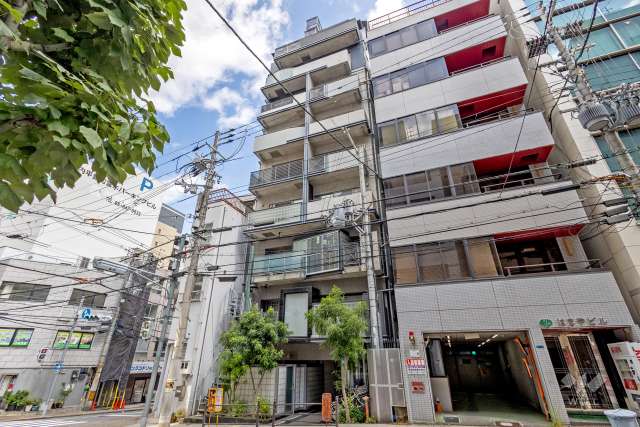 都住創カレンズの外観（南東側から）