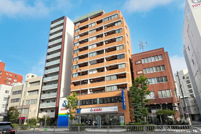 アシェール上野北の外観（西側から）