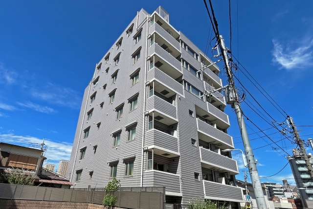レーベンシティオ上野桜木の外観（南側から）