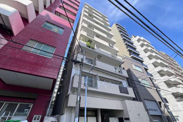 ニューライフ蔵前の外観（南側から）