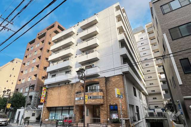 東急ドエルアルス鶯谷の外観（南西側から）