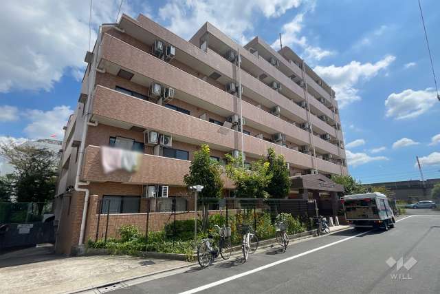 ライオンズマンション東新小岩の外観（北西側から）