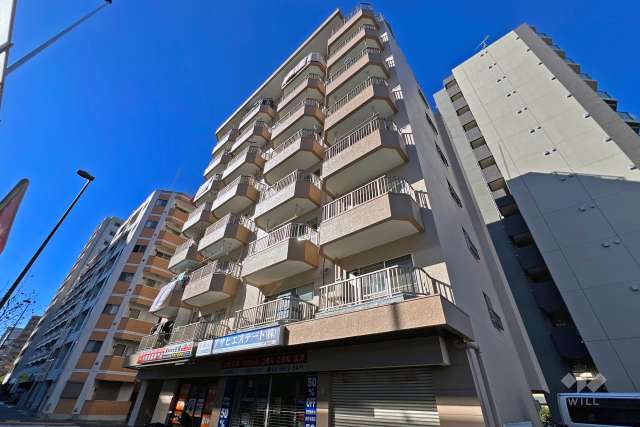 日栄マンションの外観（南東側から）