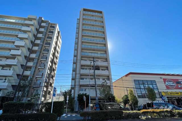 ルピアコート新小岩フレールの外観（北側から）