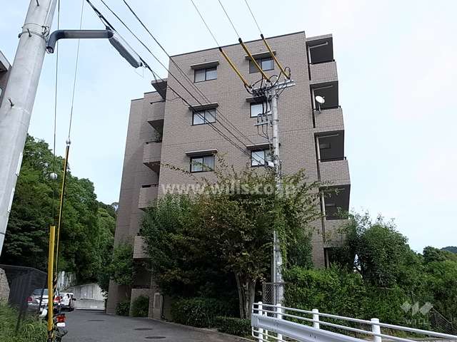 東急ドエルアルス御影鴨子ヶ原北棟の外観（南側から）