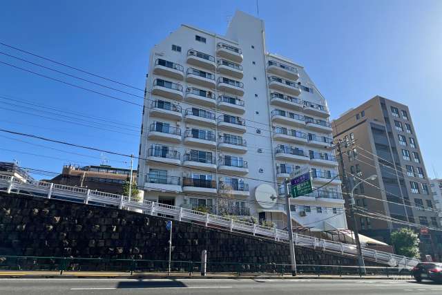 シャンボール文京の外観（北側から）