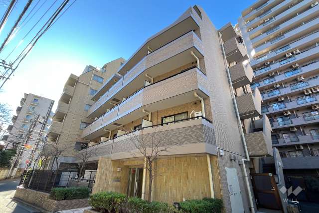 エスコート音羽の外観（北東側から）