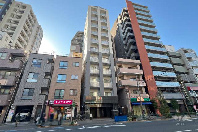 ラグジュアリーアパートメント文京根_津の外観（東側から）