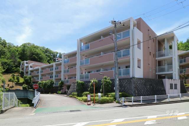 セーリオ宝塚2番館の外観（東側から）