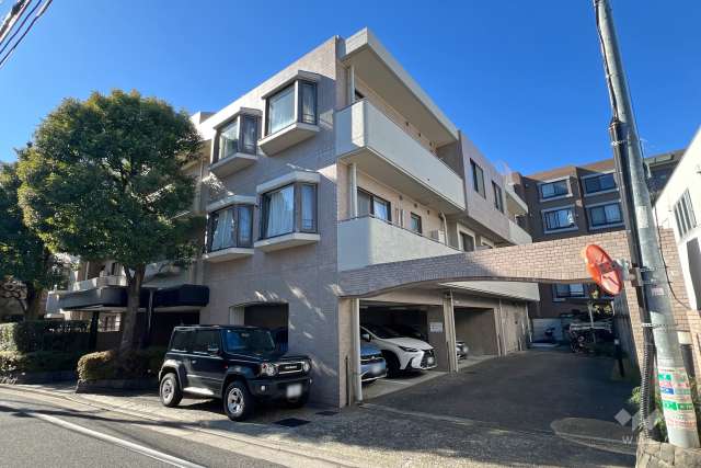 クレアモントハウスの外観（東側から）