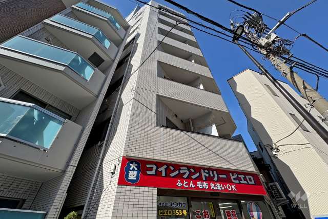 パールマンション白山の外観（南西側から）