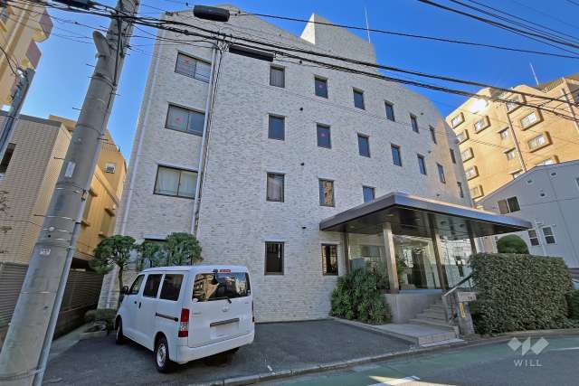 ロイヤルコート茗荷谷の外観（東側から）