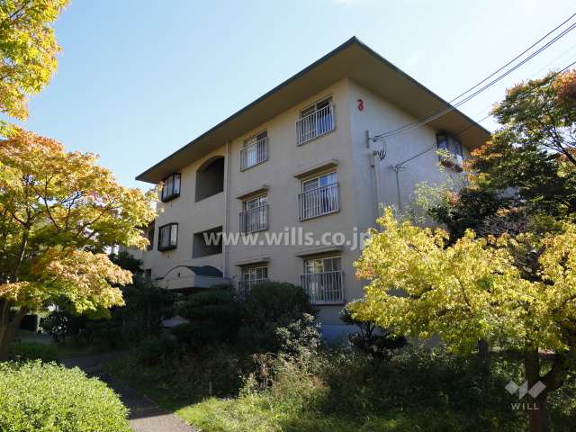 芦屋緑1住宅 3号棟の外観（北西側から）