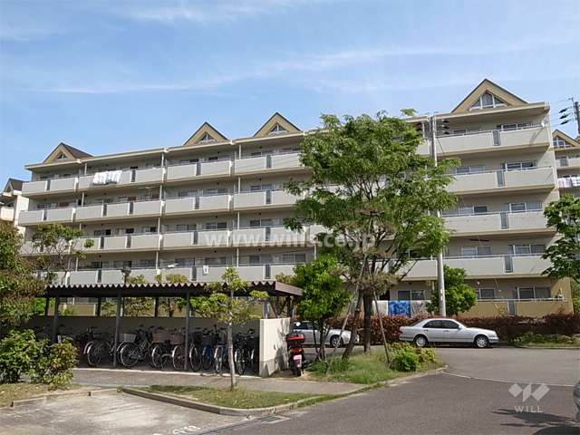 武庫川第2一番街8号棟の外観（南側から）