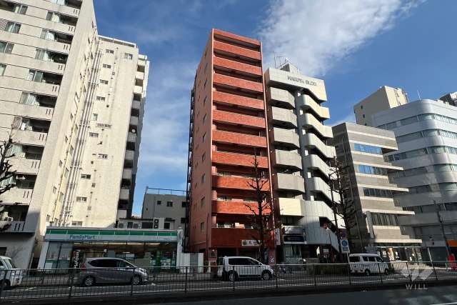 ライオンズマンション六義園の外観（西側から）