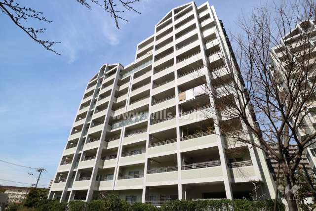 武庫川第2三番街4号棟の外観（南東側から）