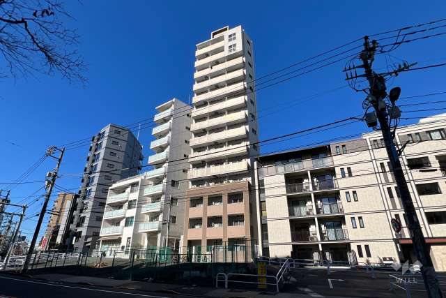 ドルチェ東新宿の外観（南東側から）