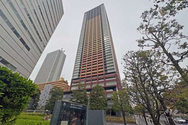 アウルタワーの外観（南東側から）