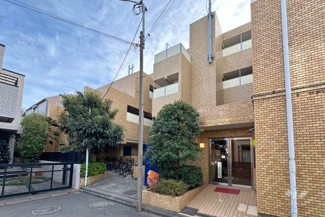 ライオンズマンション椎名町の外観（北側から）