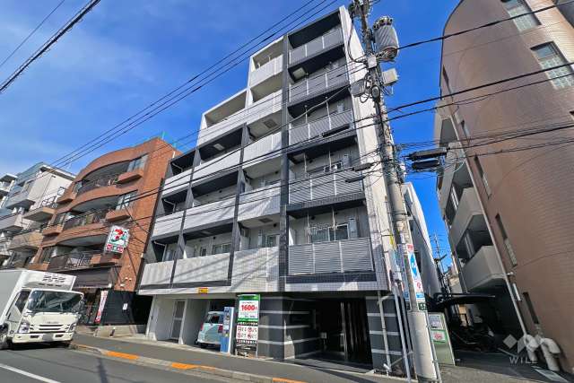 アクサス大塚の外観（南西側から）